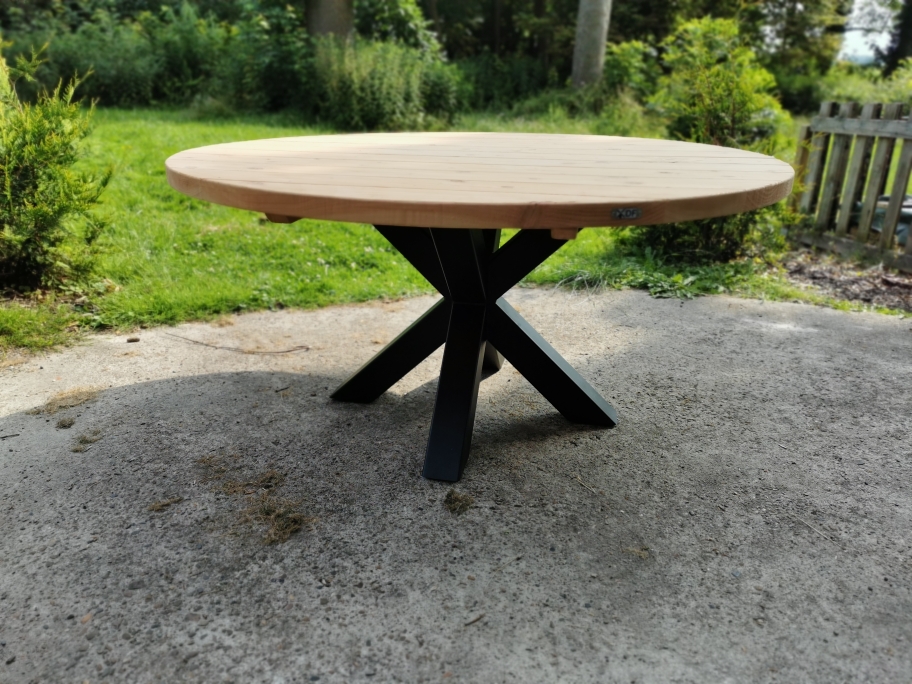 Runder Tisch mit Stahlfüßen Doppelkreuz Indoor+Outdoor