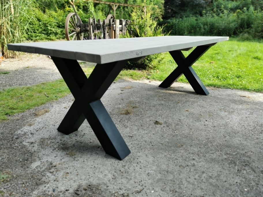 IMG 20210710 173132 - Tisch mit Stahlfüße X-Form