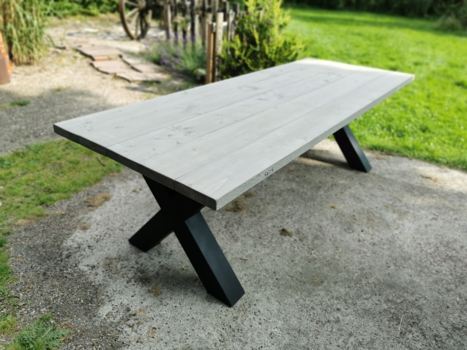 IMG 20210710 173137 - Tisch mit Stahlfüße X-Form