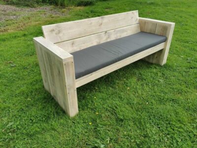 Lounge Bänke aus Gerüstholz