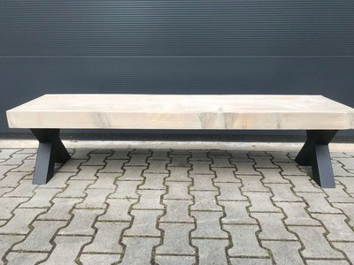 Gartenbänke aus Gerüstholz